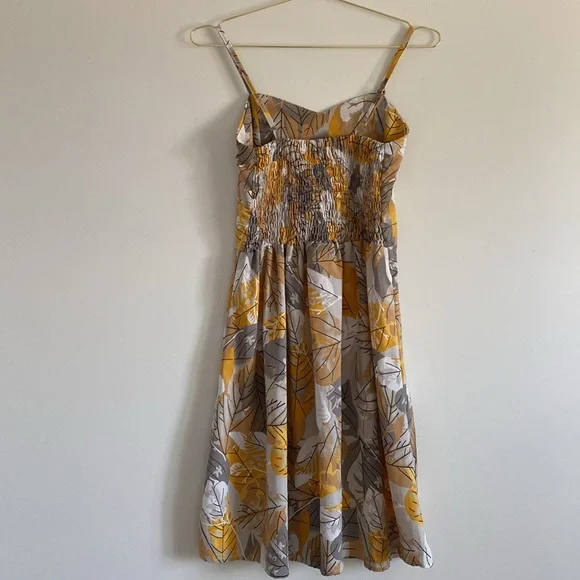 SOLD Cute summer yellow/grey floral mini dress - Picture 6 of 7